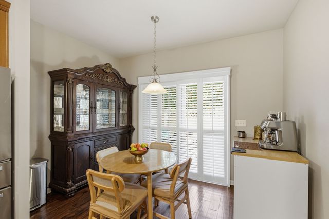 2106 Traemoor Village Ct, Nashville, TN 37209