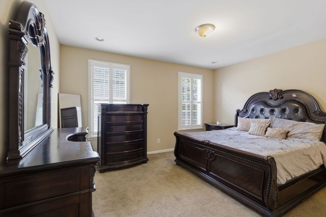 2106 Traemoor Village Ct, Nashville, TN 37209