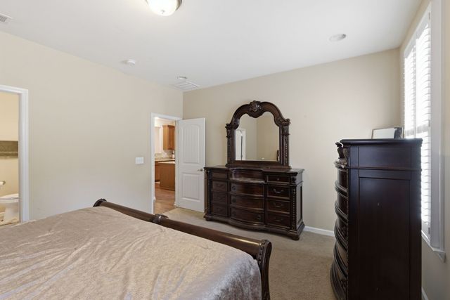 2106 Traemoor Village Ct, Nashville, TN 37209