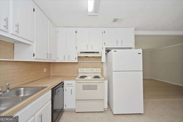 142 Deer Run, Canton, GA 30114