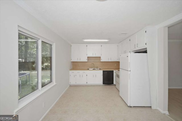 142 Deer Run, Canton, GA 30114