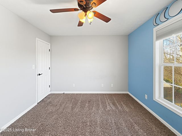 6703 N North Dr, Louisville, KY 40272