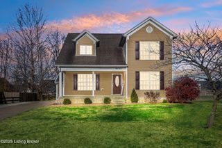 6703 N North Dr, Louisville, KY 40272