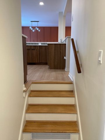 821 W Manor Court, Glenwood, IL 60425