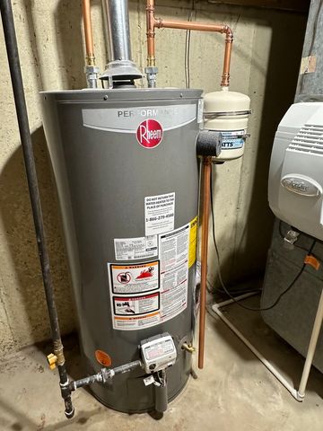 821 W Manor Court, Glenwood, IL 60425