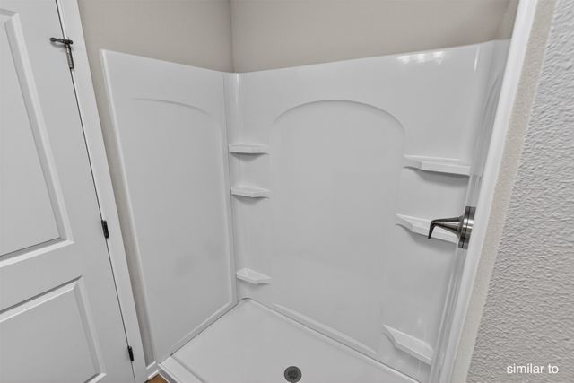 6504 NE 11th Court, Des Moines, IA 50313