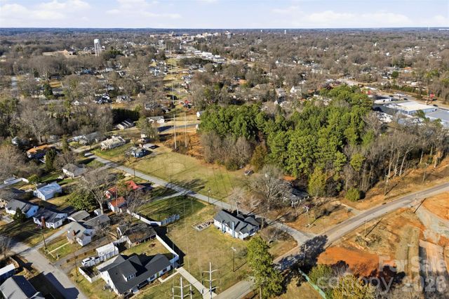 304 Lowrance Avenue, Kannapolis, NC 28081