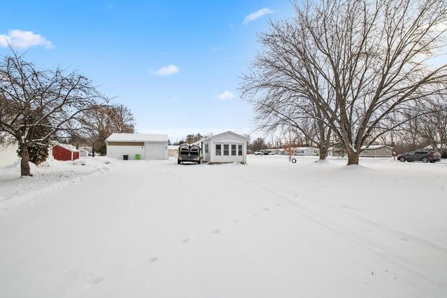 1251 MELISSA BOULEVARD, Little Suamico, WI 54141