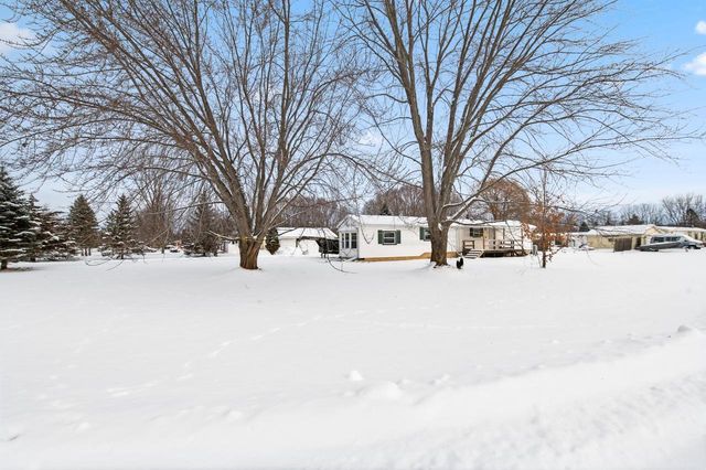 1251 MELISSA BOULEVARD, Little Suamico, WI 54141