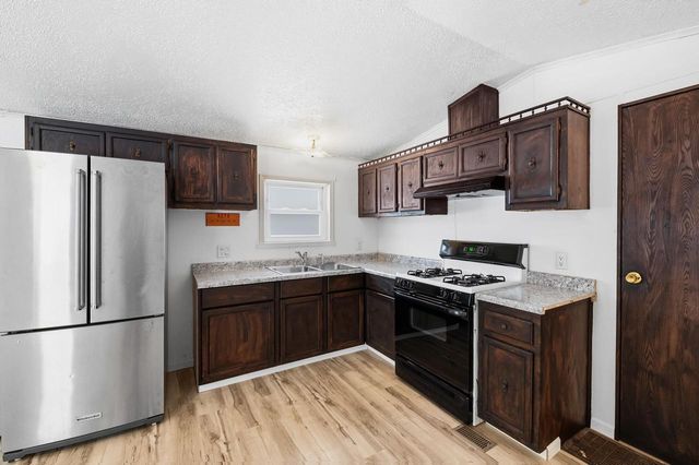 1251 MELISSA BOULEVARD, Little Suamico, WI 54141