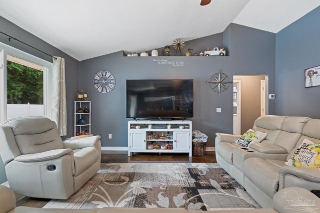 6879 Fort Deposit Dr, Pensacola, FL 32526