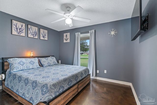 6879 Fort Deposit Dr, Pensacola, FL 32526