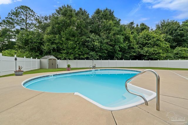 6879 Fort Deposit Dr, Pensacola, FL 32526