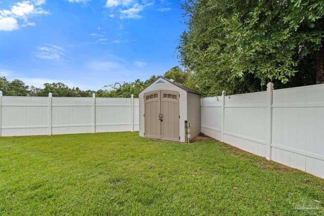 6879 Fort Deposit Dr, Pensacola, FL 32526