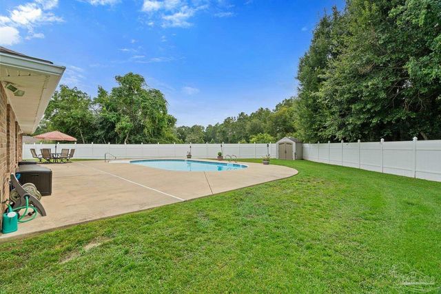 6879 Fort Deposit Dr, Pensacola, FL 32526
