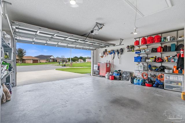 6879 Fort Deposit Dr, Pensacola, FL 32526