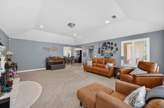 6503 W Rialto Avenue, Fresno, CA 93723