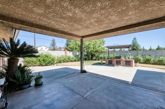 6503 W Rialto Avenue, Fresno, CA 93723