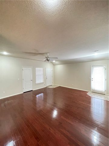 3910 Allegheny Terrace B, Springdale, AR 72764