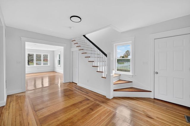 228 Dickinson St, Fall River, MA 02721