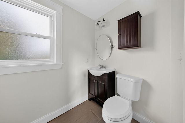 228 Dickinson St, Fall River, MA 02721