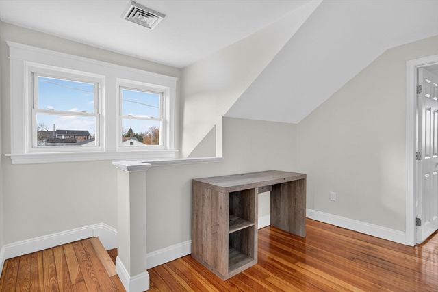 228 Dickinson St, Fall River, MA 02721