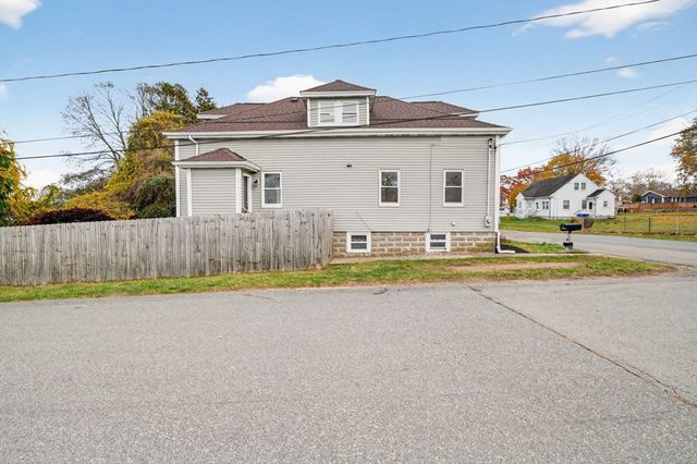 228 Dickinson St, Fall River, MA 02721