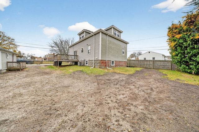 228 Dickinson St, Fall River, MA 02721