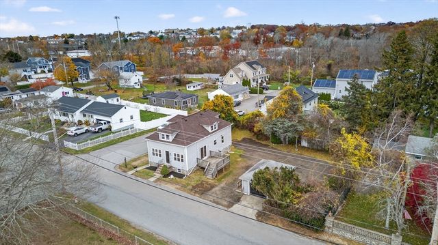 228 Dickinson St, Fall River, MA 02721