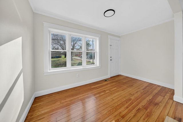 228 Dickinson St, Fall River, MA 02721