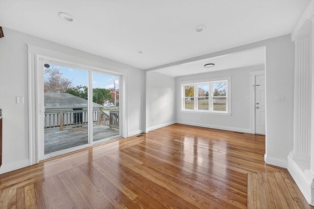 228 Dickinson St, Fall River, MA 02721