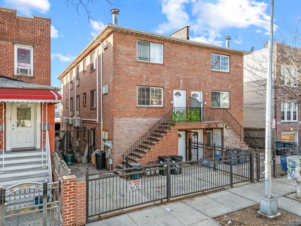 2220 Chatterton Avenue 2, Bronx, NY 10472