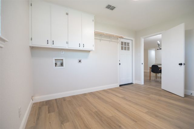 601 N Rosenstein Street, Bells, TX 75414