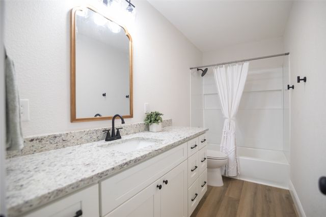 601 N Rosenstein Street, Bells, TX 75414
