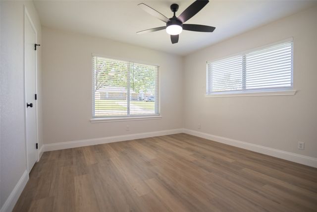 601 N Rosenstein Street, Bells, TX 75414