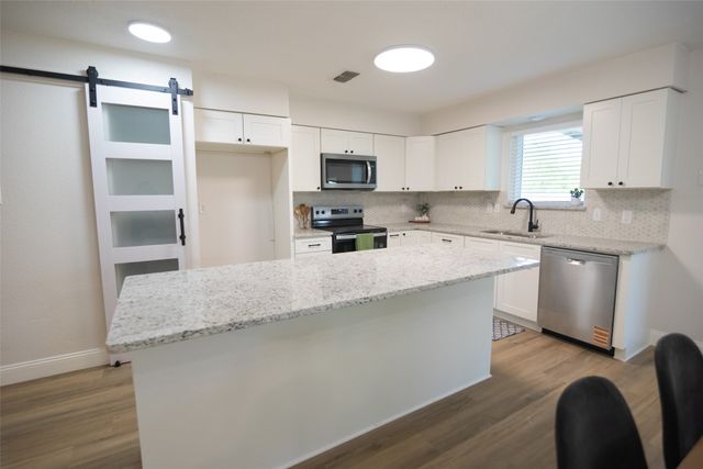 601 N Rosenstein Street, Bells, TX 75414