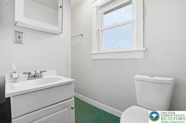 264 10th Avenue, Bethlehem City, PA 18018