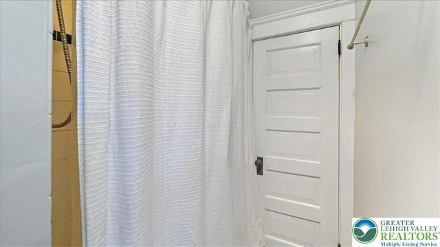 264 10th Avenue, Bethlehem City, PA 18018