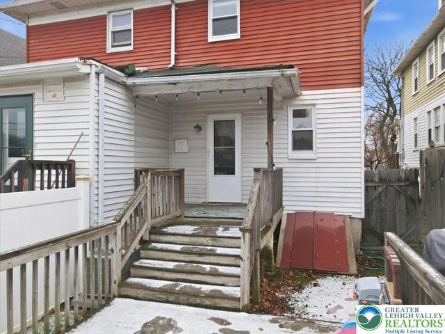 264 10th Avenue, Bethlehem City, PA 18018