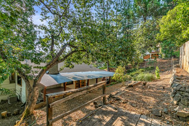 1015 Oneida Circle, Ashland, OR 97520