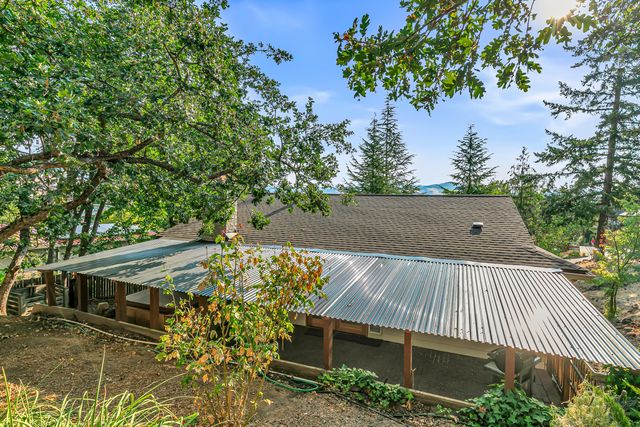 1015 Oneida Circle, Ashland, OR 97520