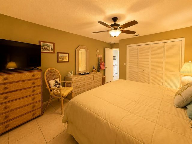 14 IDLE SANDS DRIVE, Venice, FL 34293