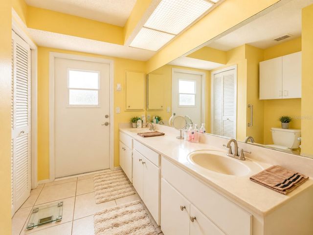 14 IDLE SANDS DRIVE, Venice, FL 34293