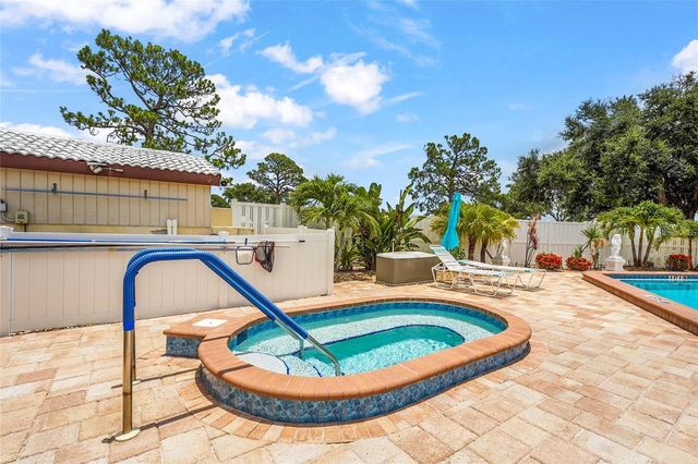 14 IDLE SANDS DRIVE, Venice, FL 34293