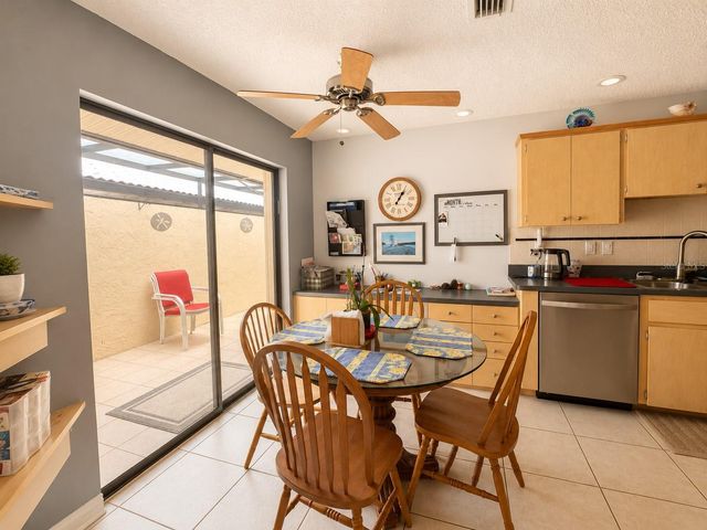 14 IDLE SANDS DRIVE, Venice, FL 34293