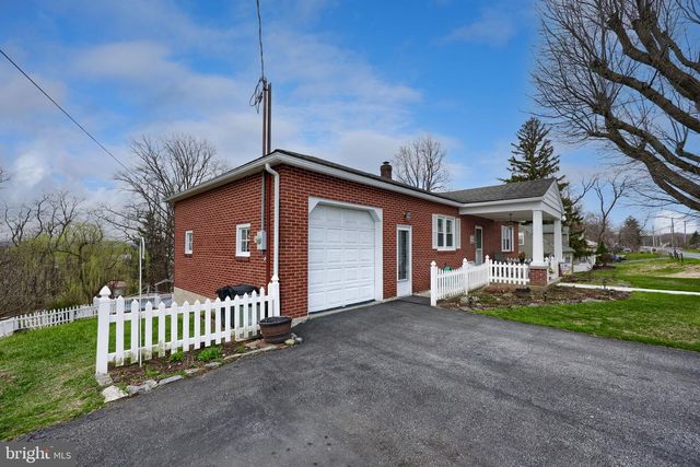 3020 TUNNEL HILL RD, Lebanon, PA 17046
