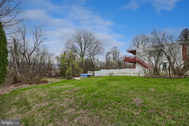 3020 TUNNEL HILL RD, Lebanon, PA 17046