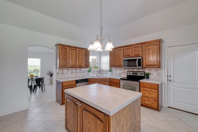 341 Brown RD, Mcdade, TX 78650
