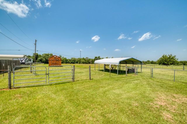 341 Brown RD, Mcdade, TX 78650