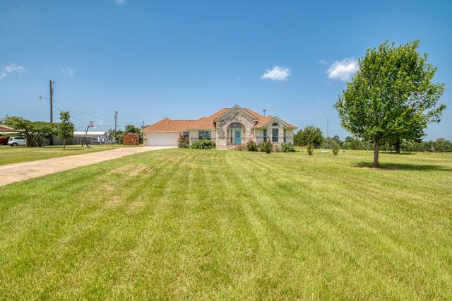 341 Brown RD, Mcdade, TX 78650